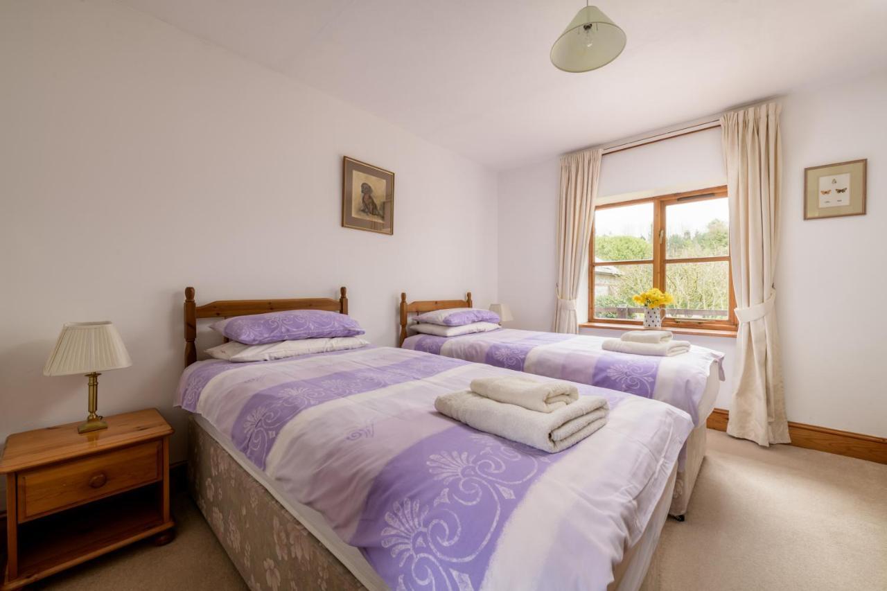 Luccombe Farm Holiday Cottages Milton Abbas Bagian luar foto