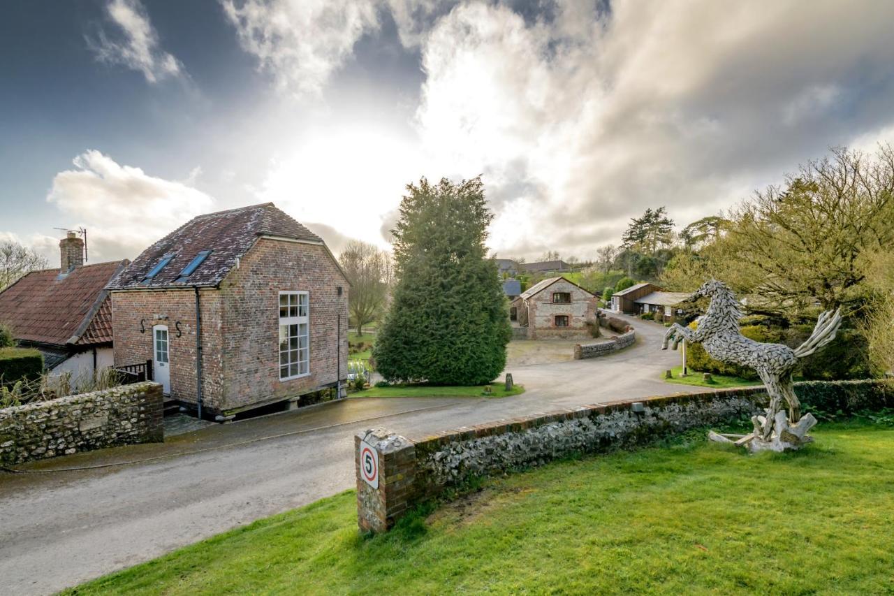 Luccombe Farm Holiday Cottages Milton Abbas Bagian luar foto