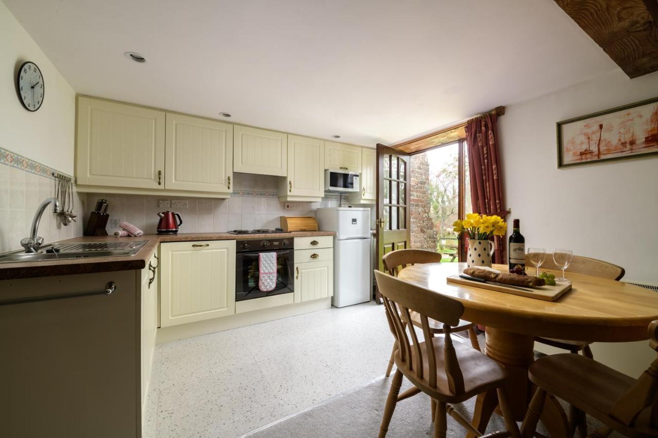 Luccombe Farm Holiday Cottages Milton Abbas Bagian luar foto